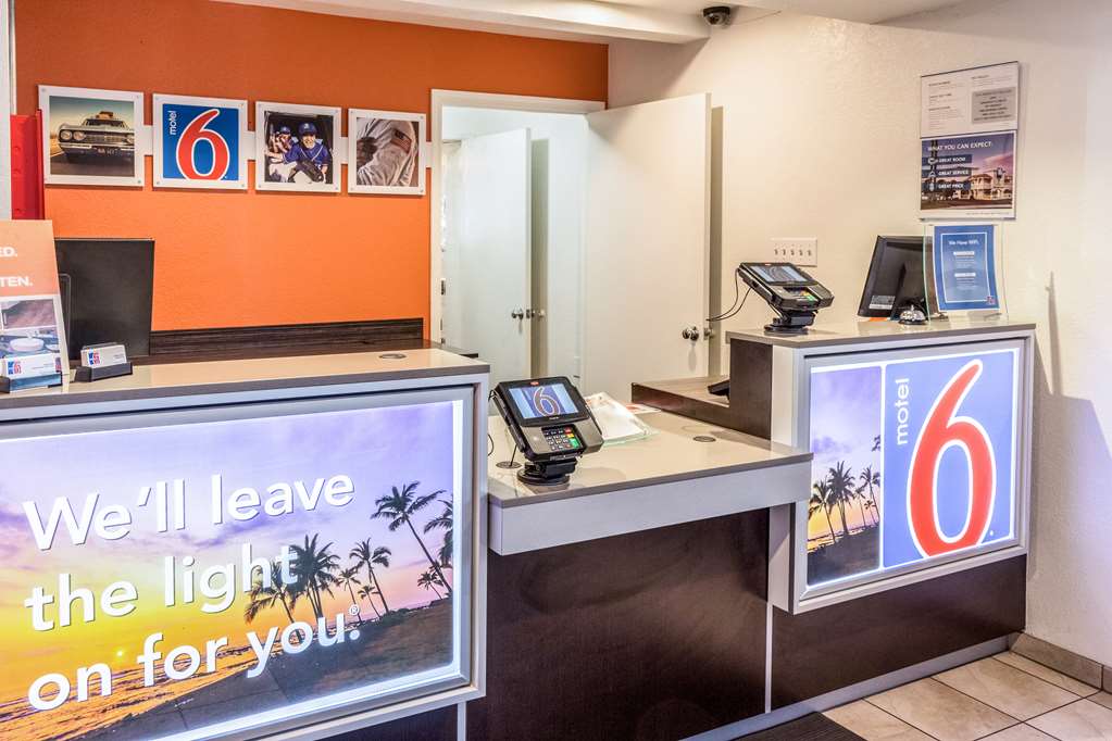Motel 6 Bakersfield CA East - photo 24