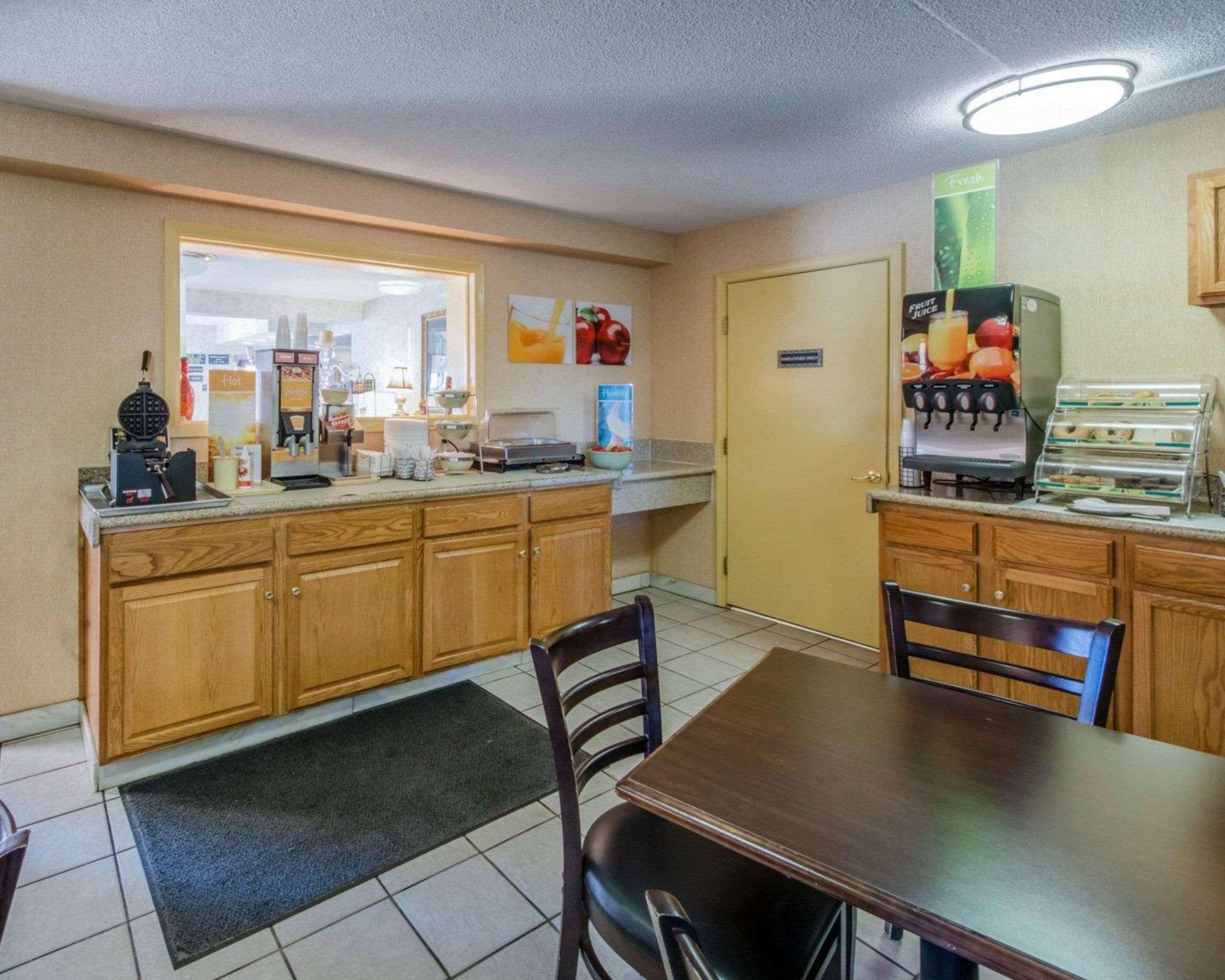 Quality Inn Barkeyville PA - photo 27