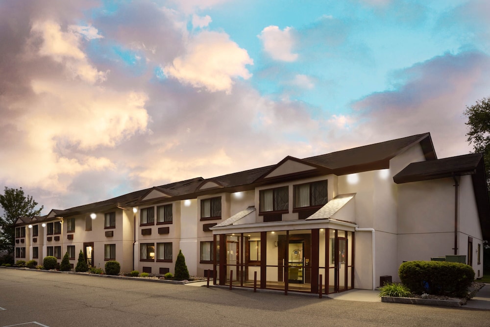 FairBridge Inn Express Nyack - photo 17