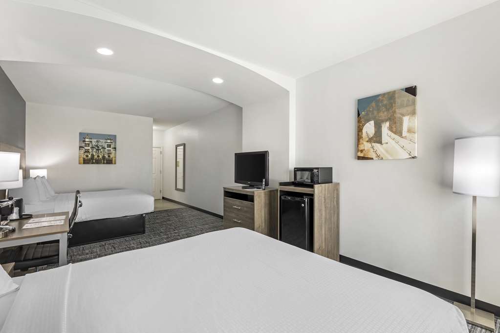 Best Western Plus MidAmerica Hotel - photo 13