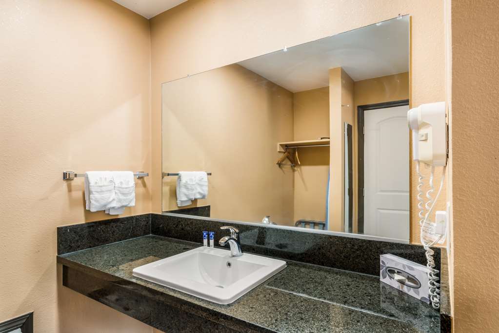 Americas Best Value Inn Ukiah - photo 3