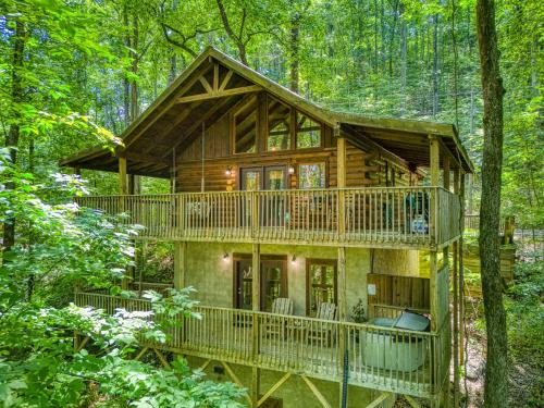 Beary Cozy Hot Tub Fireplace Free attraction Tickets - photo 24