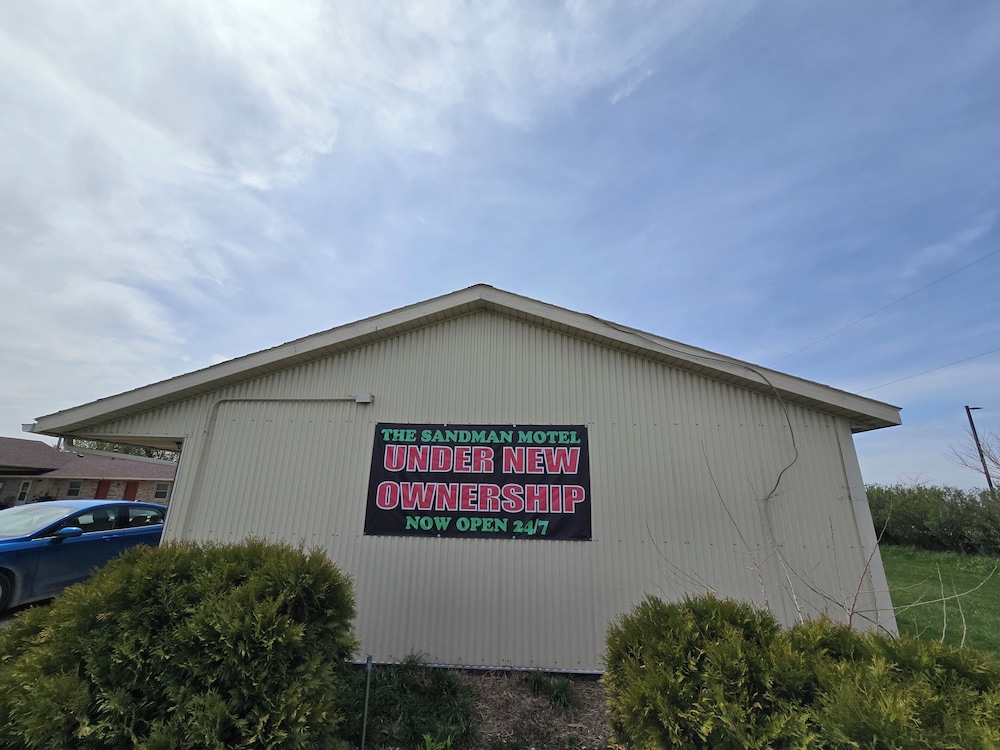 Oyo Sandman Inn - photo 84