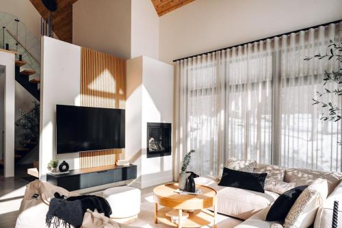 Luxurious Forest Retreat near Tremblant - carbon neutral hotel in Unknown City