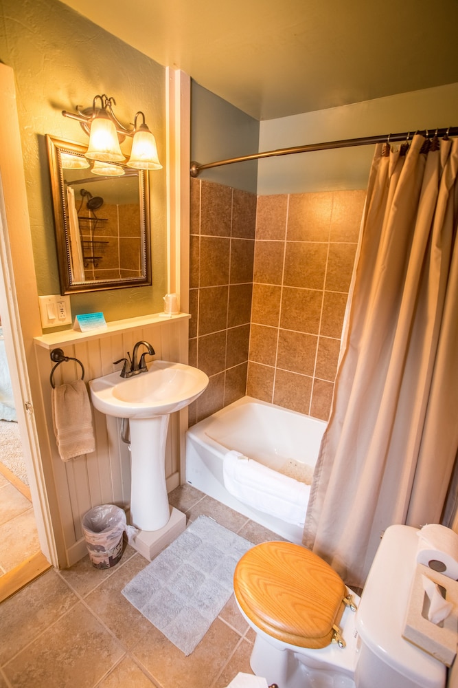 Adk Trail Inn - photo 29
