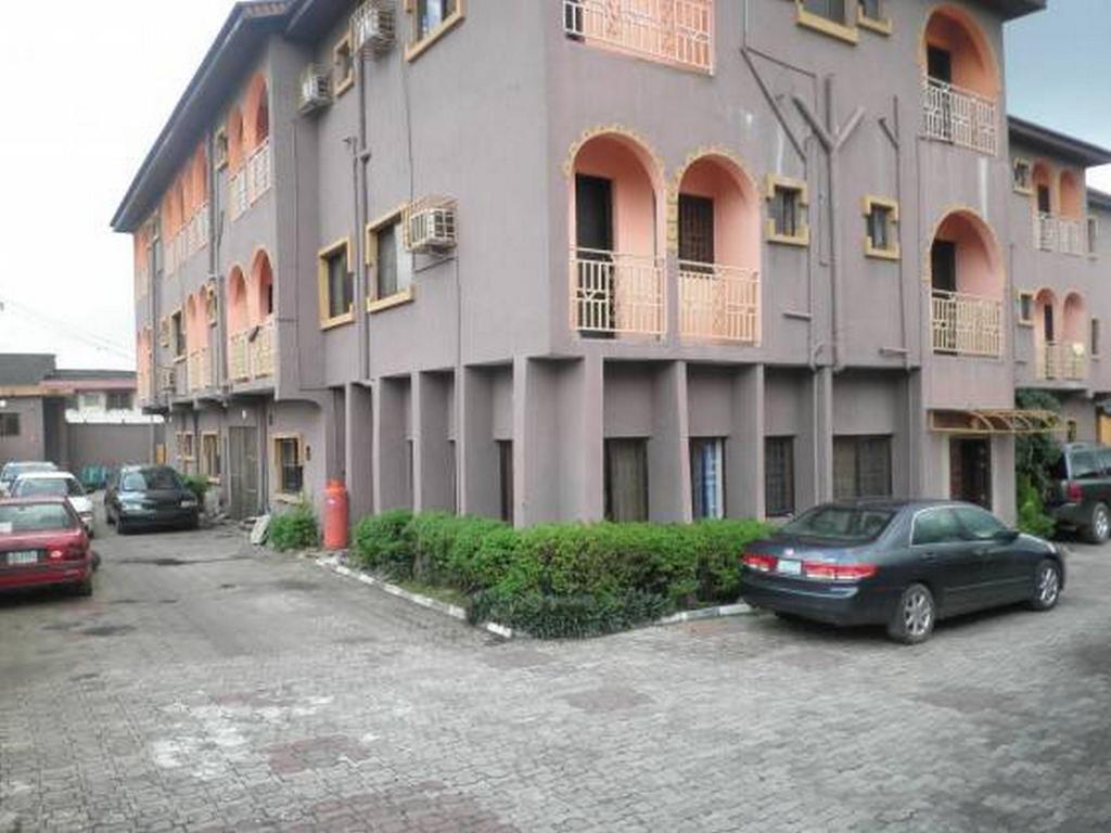 Isno Hotel in Benin City, Nigeria