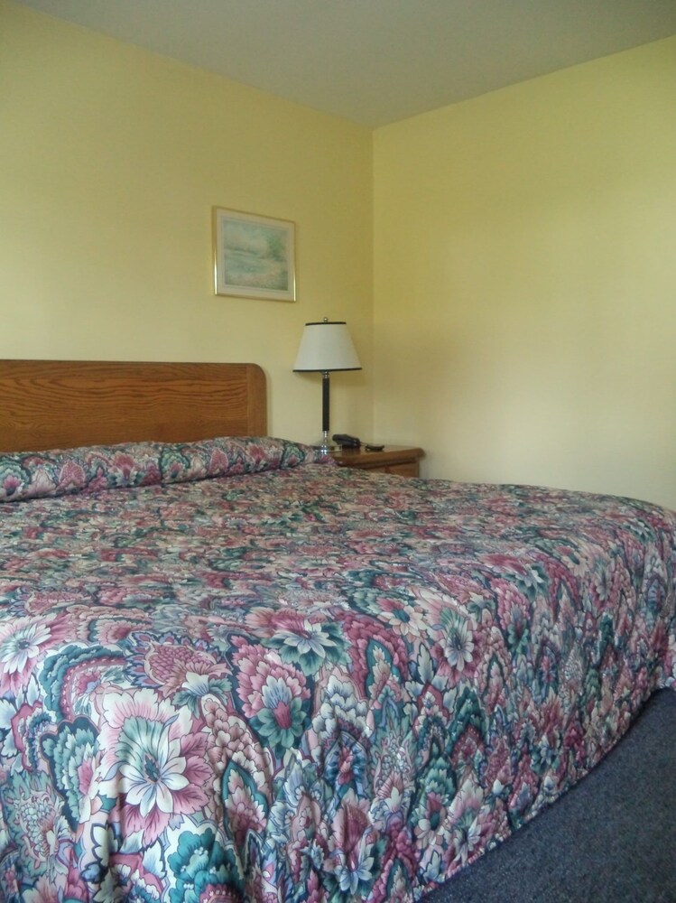 The Weathervane Motel - photo 3