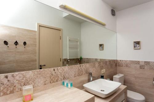 Super Cozy 2BR Apartment In Vake By Wehost