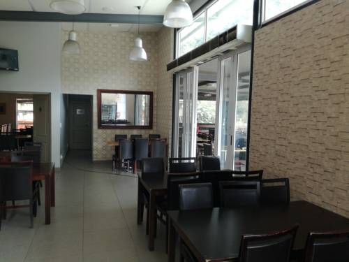 Essenwood Park Hotel