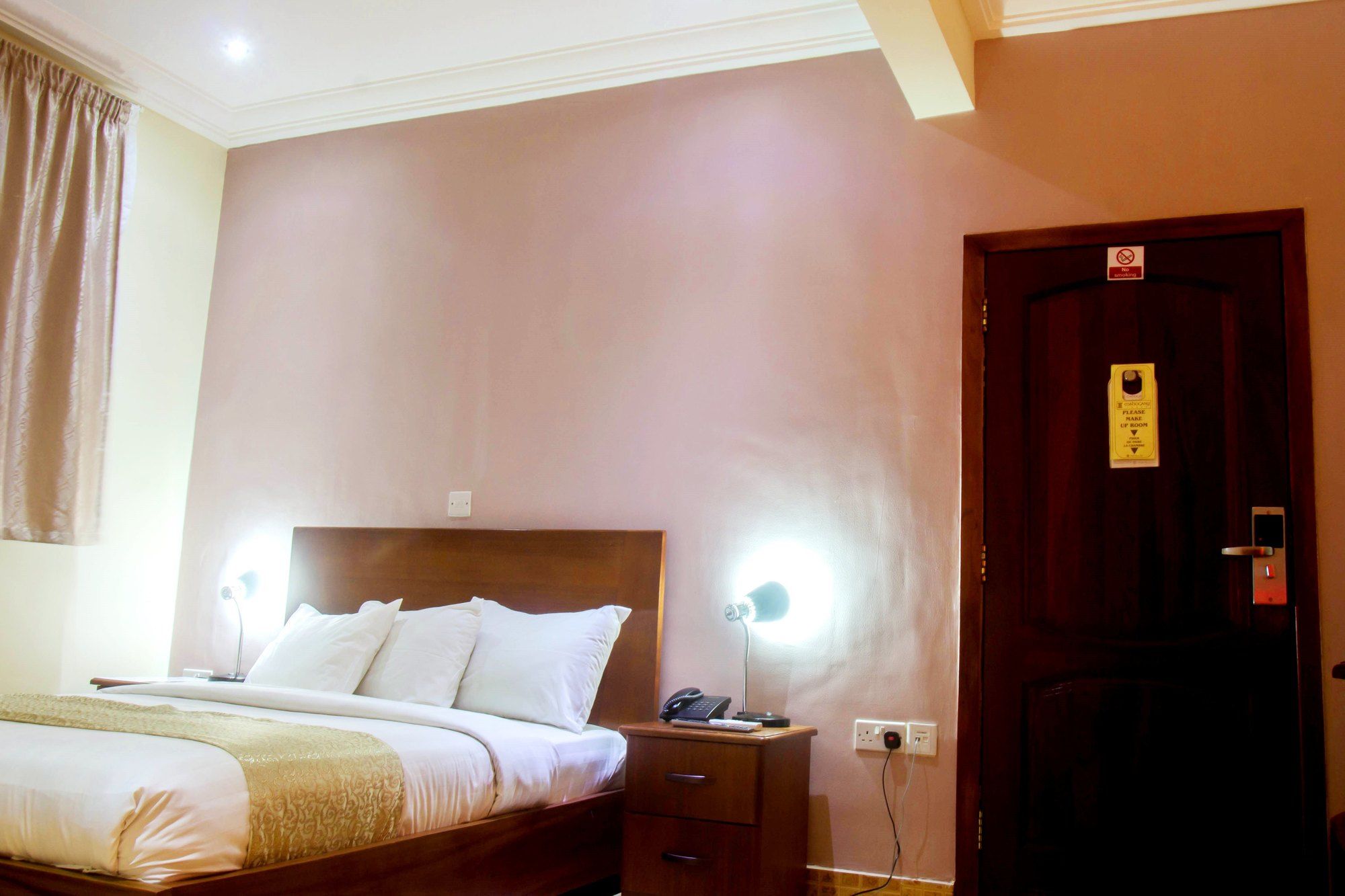 Mahogany Lodge