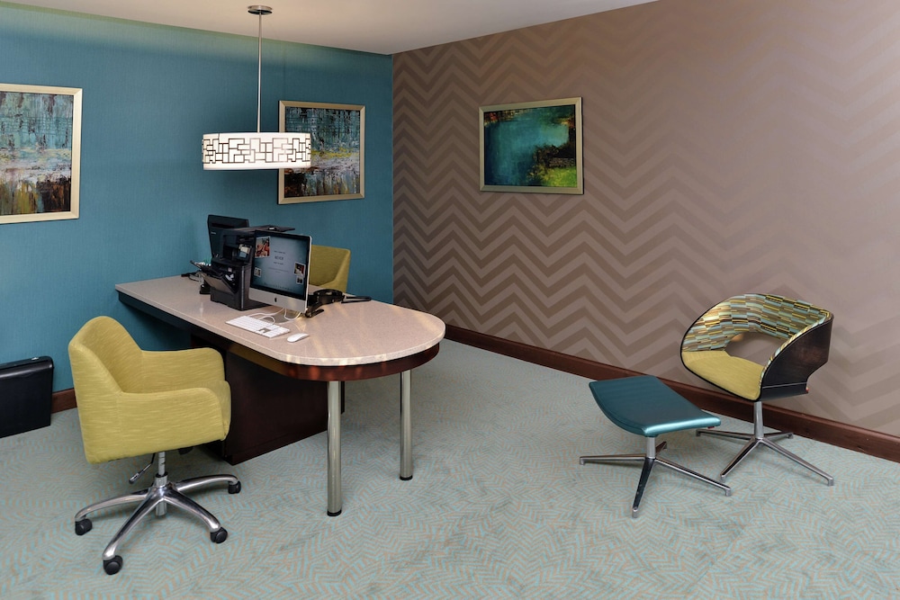 Homewood Suites By Hilton Cincinnati Mason - photo 58