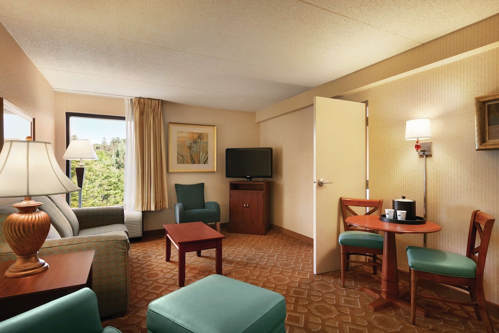 Hampton Inn by Hilton York - photo 9