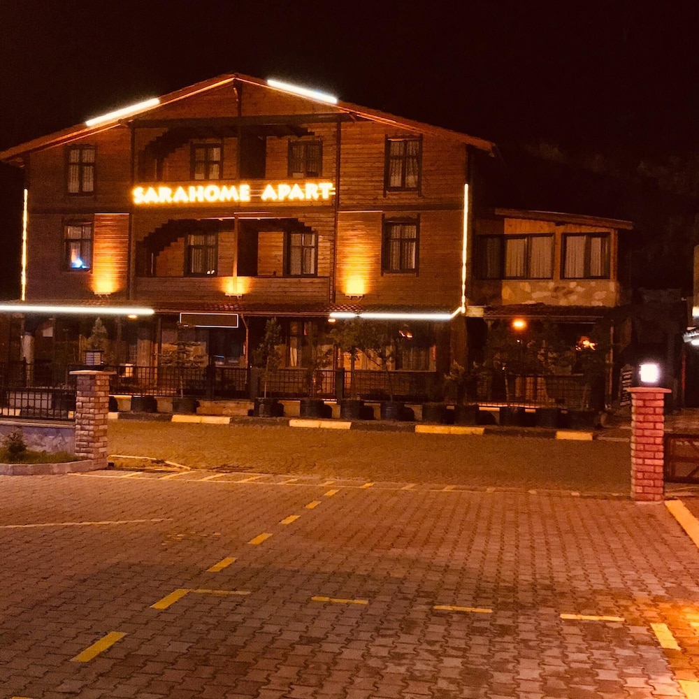 Serah Apart Otel in Caykara, Turkey