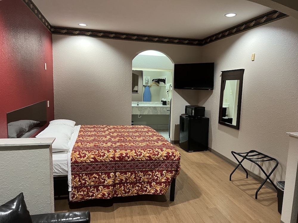 Scott Inn and Suites Houston - photo 15