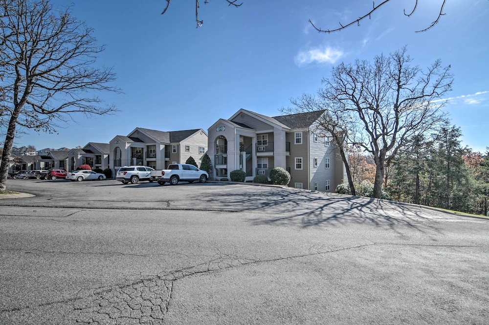 Modern Resort Condo about 3 Mi to Branson Landing - photo 17