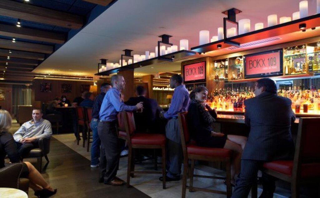 Hotel Indigo Boston Newton Riverside - photo 23