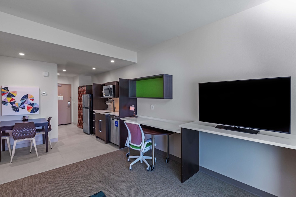 Home2 Suites by Hilton Midland East - photo 12