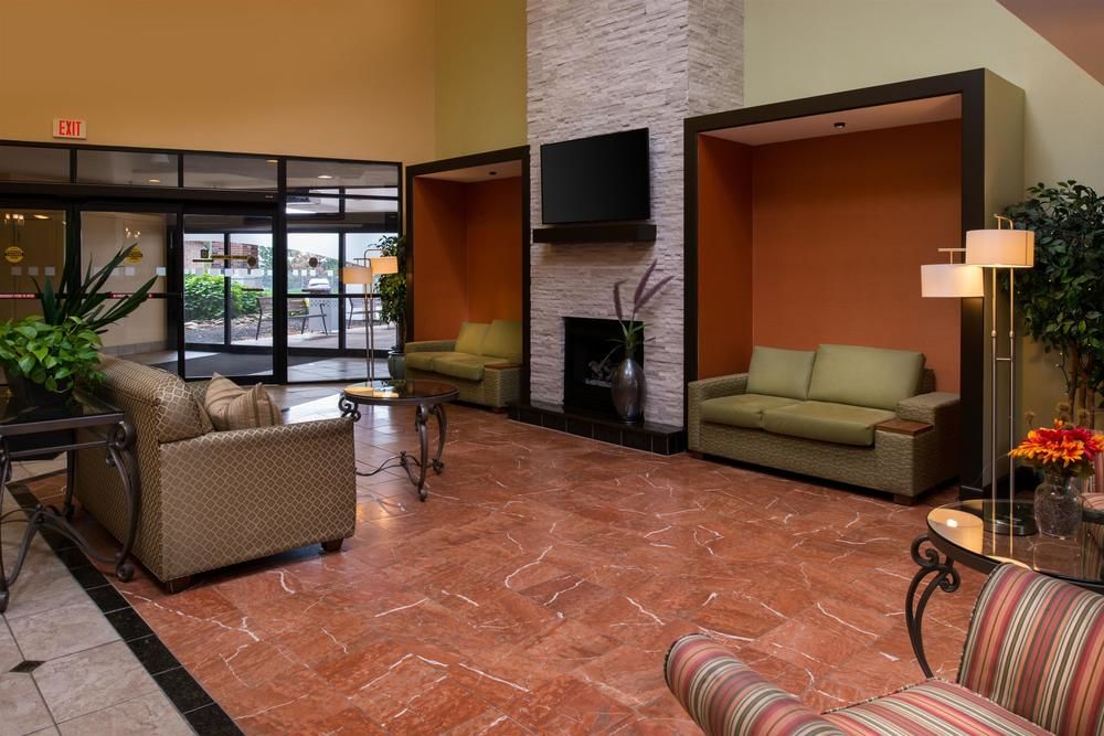 Ramada Plaza Rochester Airport - photo 72