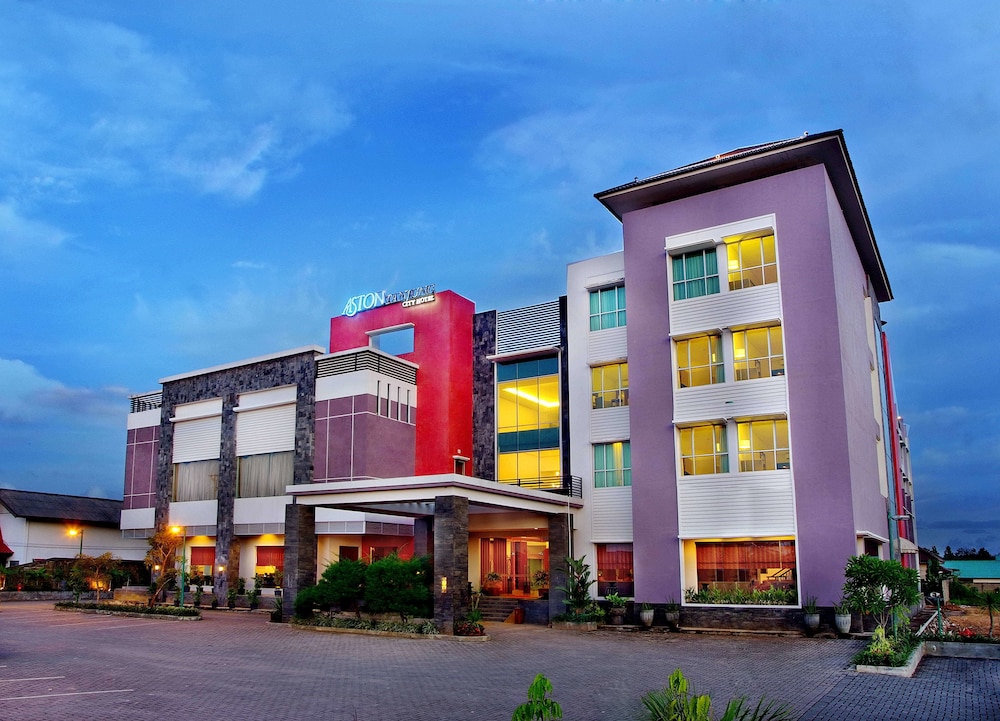 Aston Tanjung City Hotel in Tanjung, Indonesia