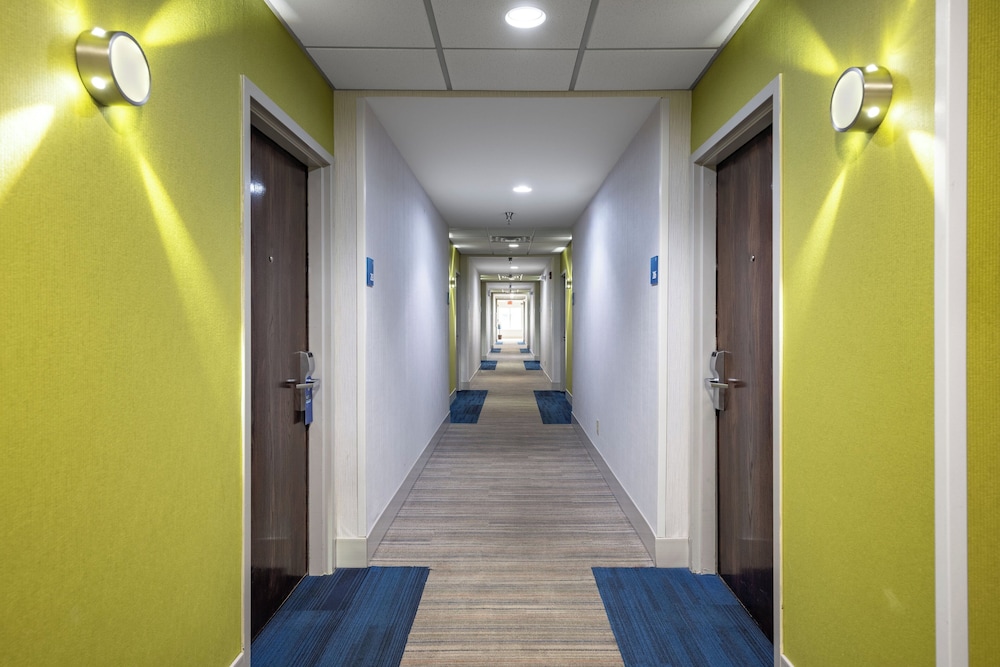 Holiday Inn Express Hotel & Suites Chattanooga Hixson by IHG - photo 70