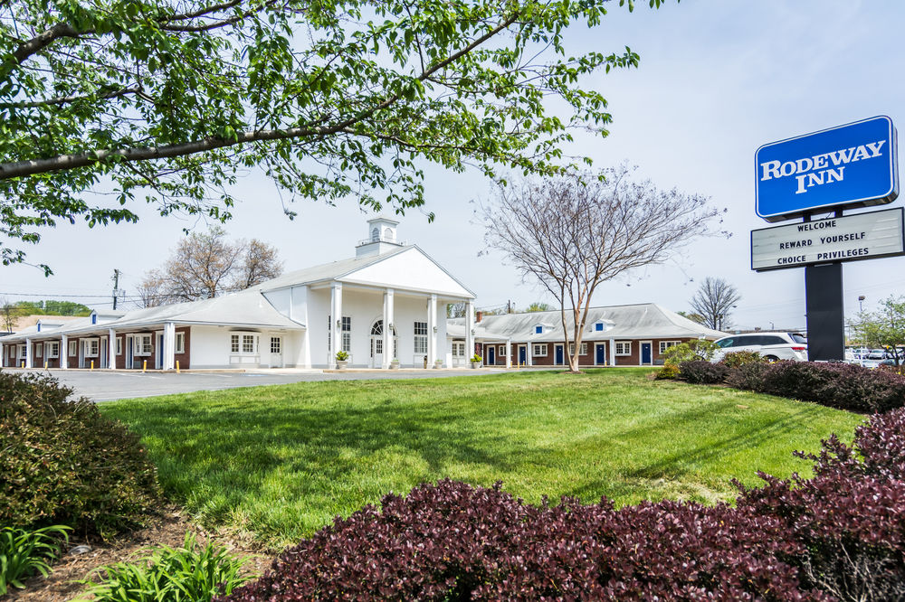 Rodeway Inn - carbon neutral hotel in Fairfax