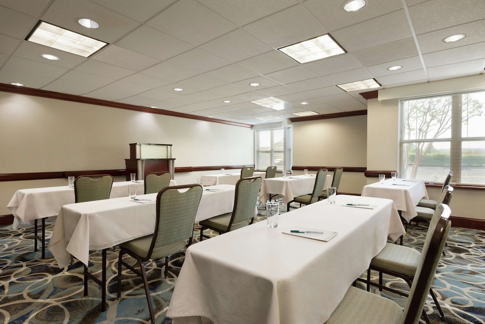 Homewood Suites by Hilton Dulles North Loudoun - photo 39