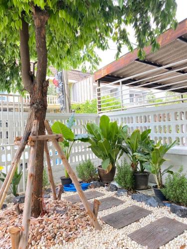 Cheap house 7min next to BTS Kasetsart 5 bedroom