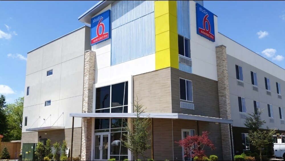 Candlewood Suites Muskogee an IHG Hotel - featured photo