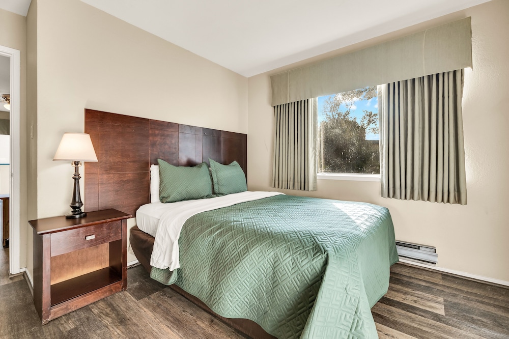 Scottish Fairway Inn - photo 5
