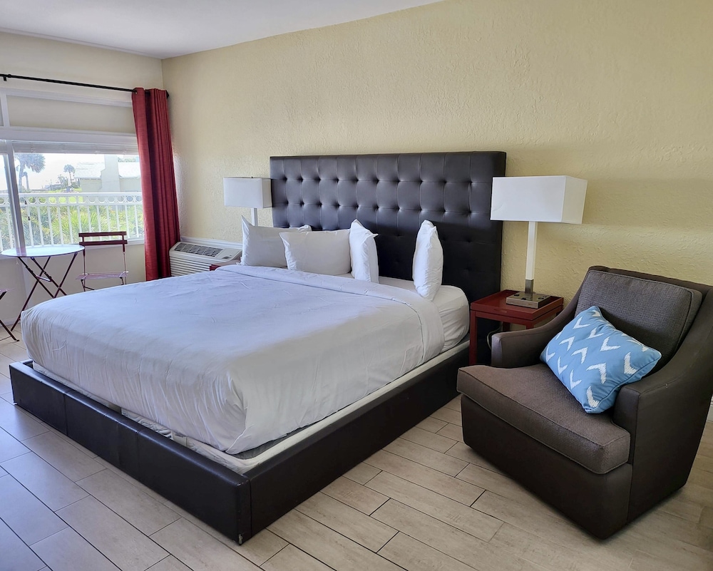 Chateau Mar Beach Resort - photo 13