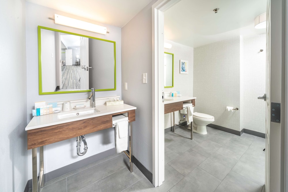 Hampton Inn Swedesboro Philadelphia - photo 28