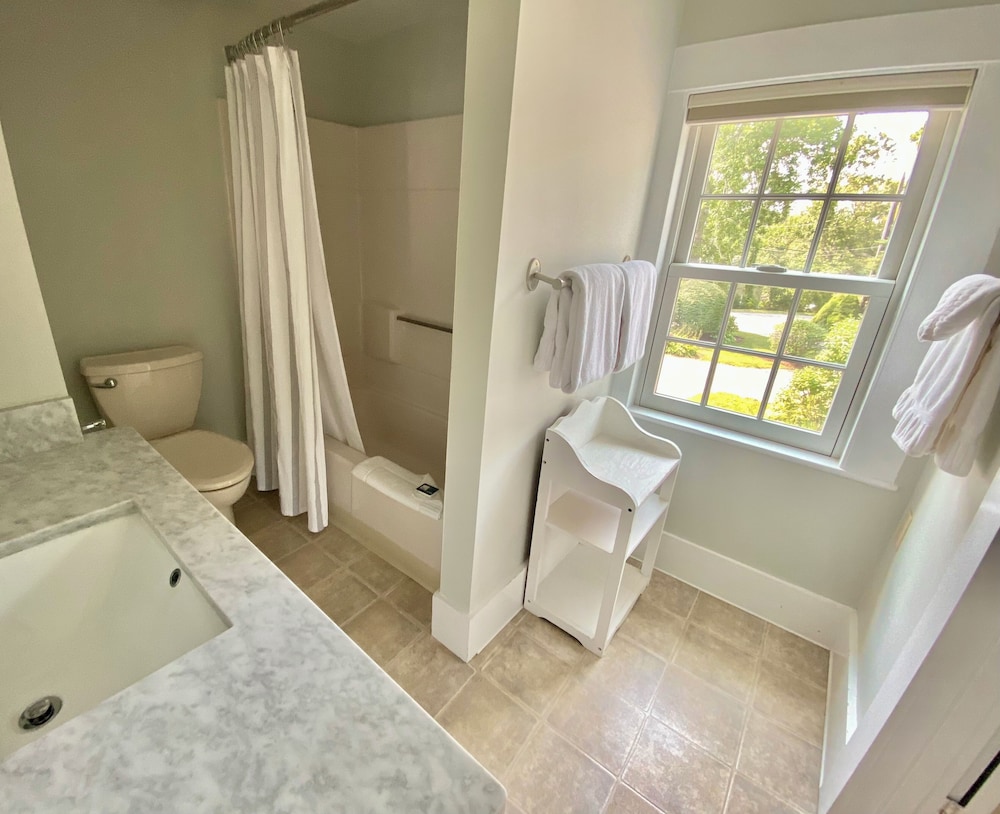 Sea Meadow Inn - photo 39