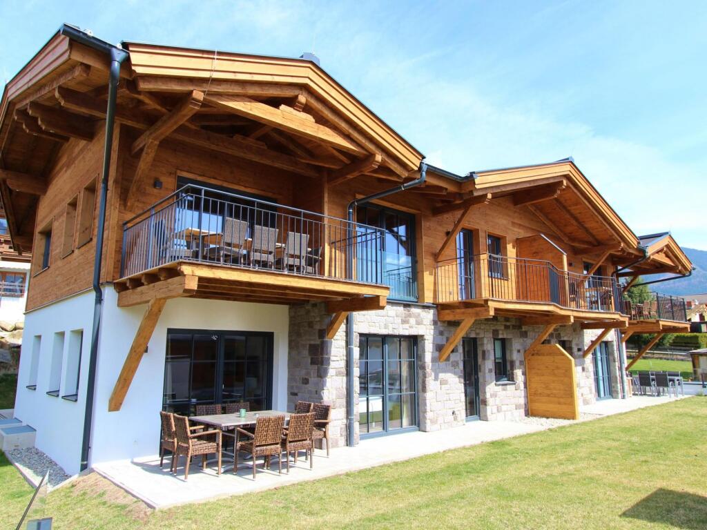 Luxury Tauern Suite Walchen Kaprun 6 — 4-Star Luxury Hotel in Piesendorf, Austria