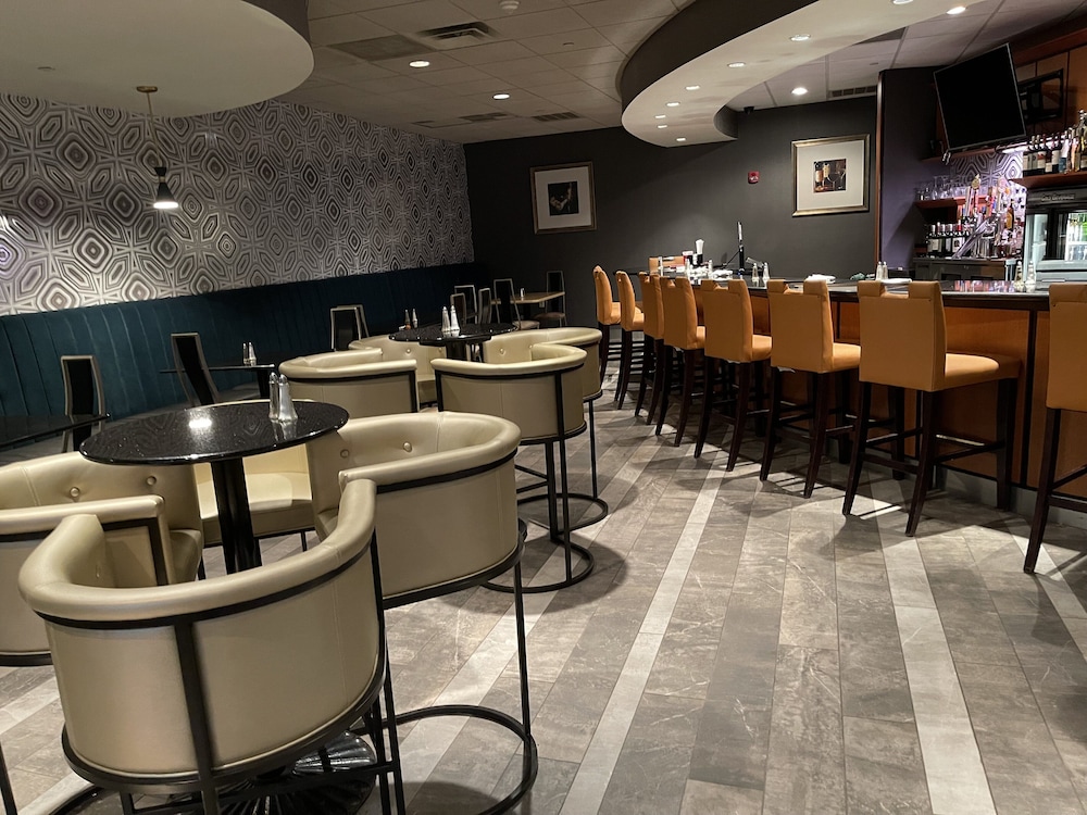 Holiday Inn Martinsburg by IHG - photo 43