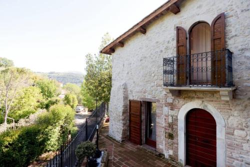 Authentic Villa Surrounded by Nature — 4-Star Luxury Hotel in Terni, Italy