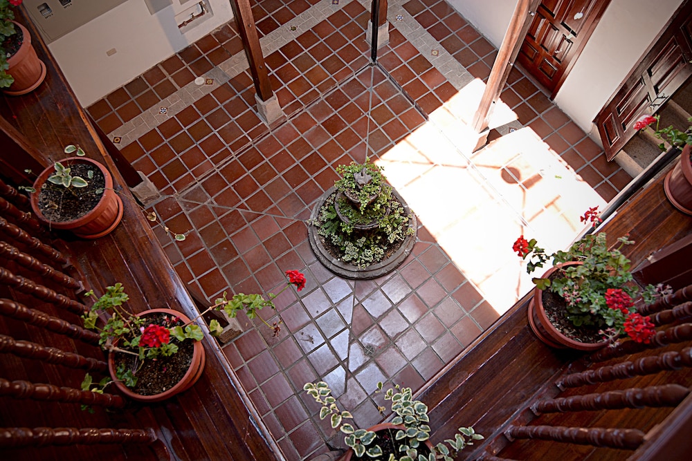 Los Andes Ecuador - last minute hotel in Quito