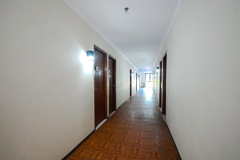 Airy Sukapura DR Wahidin 52 Cirebon in Cirebon, Indonesia