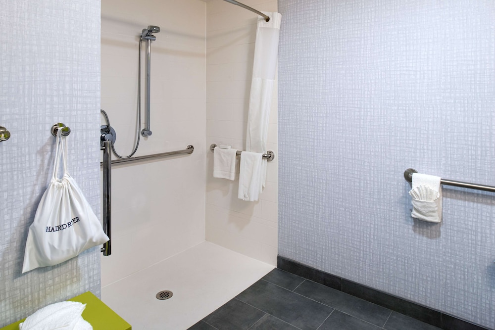 Hampton Inn San Francisco Daly City - photo 13