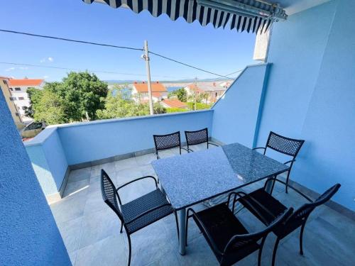 Apartment with Sea View in Jadranovo 75 m Terrace — 4-Star Luxury Hotel in Jadranovo, Croatia