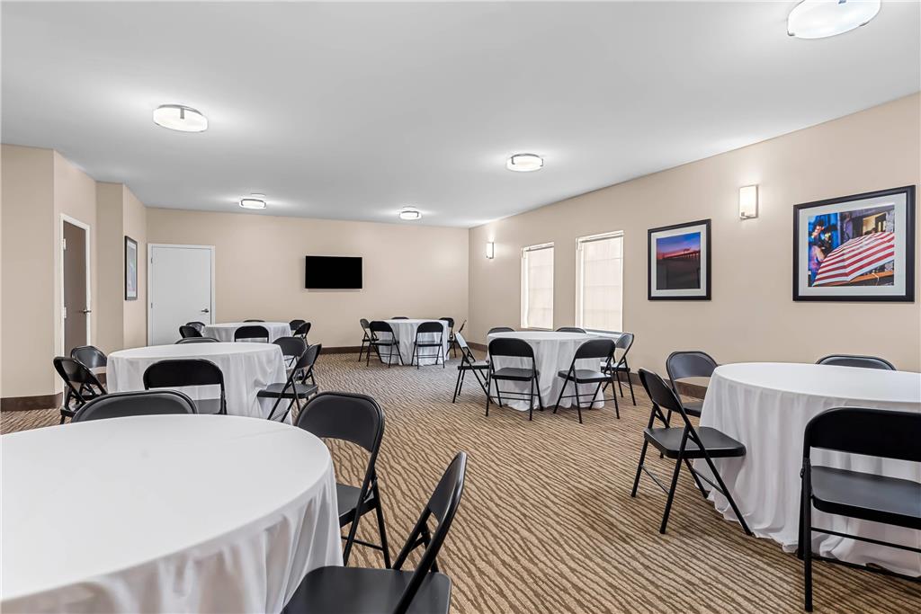 Comfort Suites near Camp Lejeune - photo 32