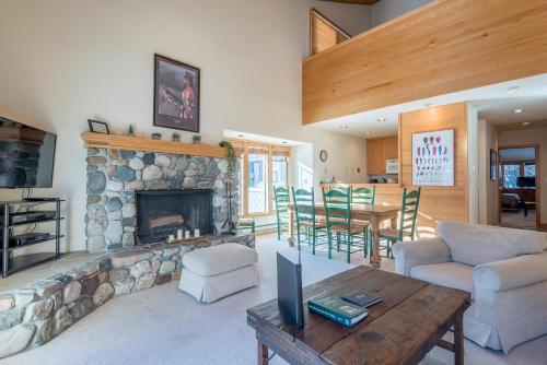 Greyhawk Condo 09 — 4-Star Luxury Hotel in Ketchum, United States