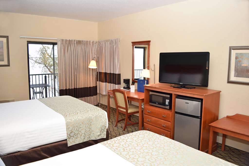 Beachfront Hotel - photo 8