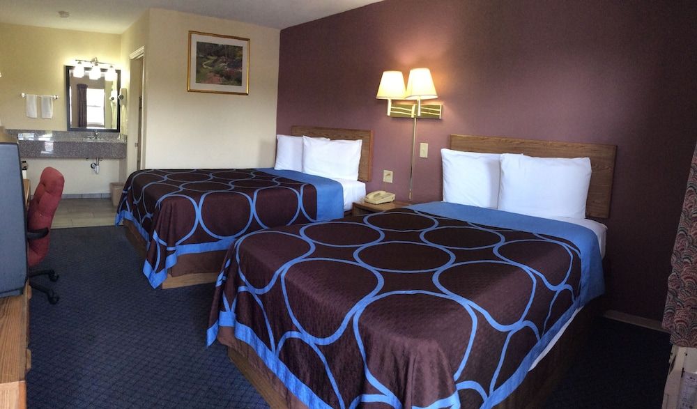 Westwoods Motel - photo 12