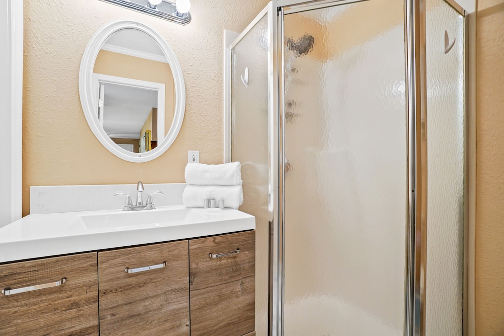 Portside Resort Pet Friendly Rentals by Panhandle Getaways - photo 78