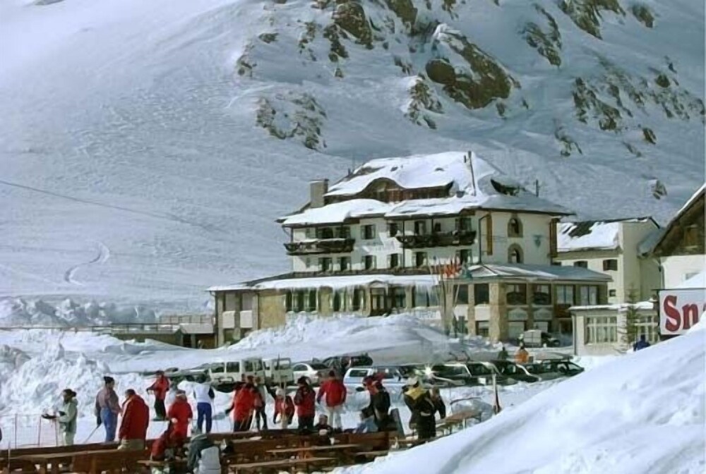 Hotel Savoia — hotel in Canazei