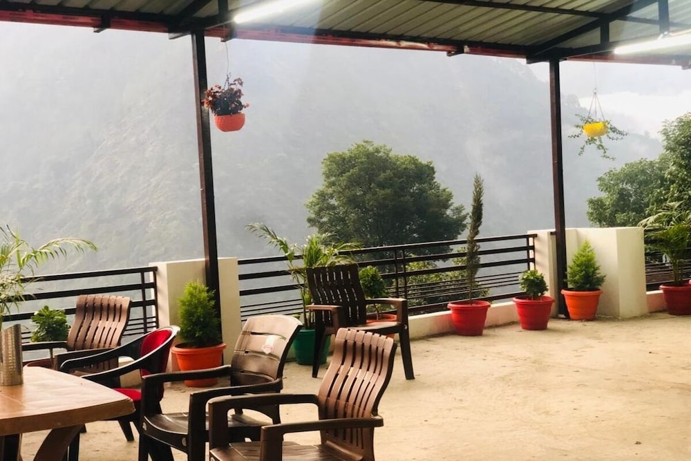 Hotel The Himalaya Orchid Guptkashi in Pauri, India