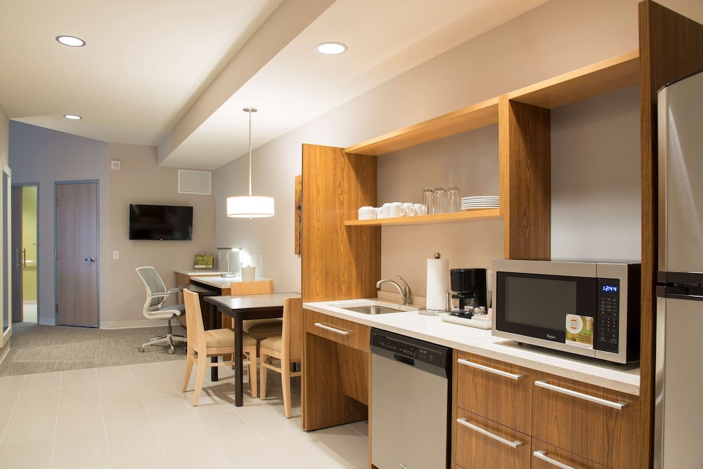 Home2 Suites by Hilton Indianapolis Downtown - photo 10