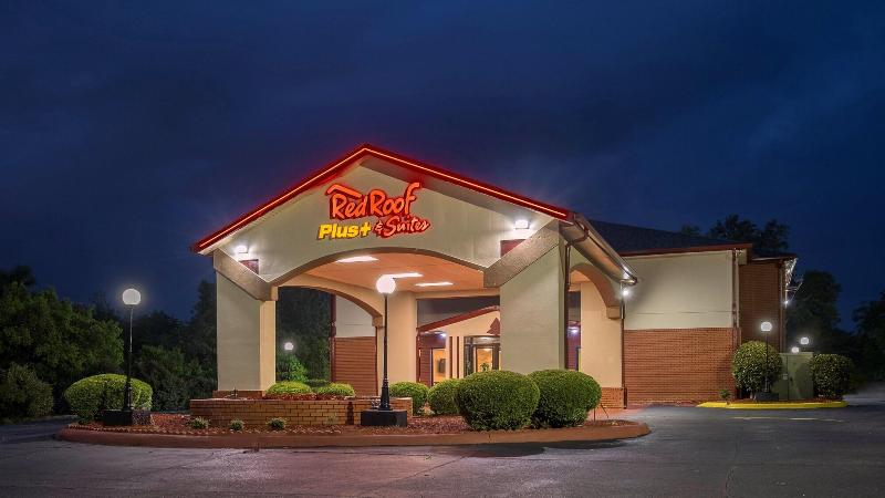 Red Roof Inn PLUS & Suites Opelika - photo 3