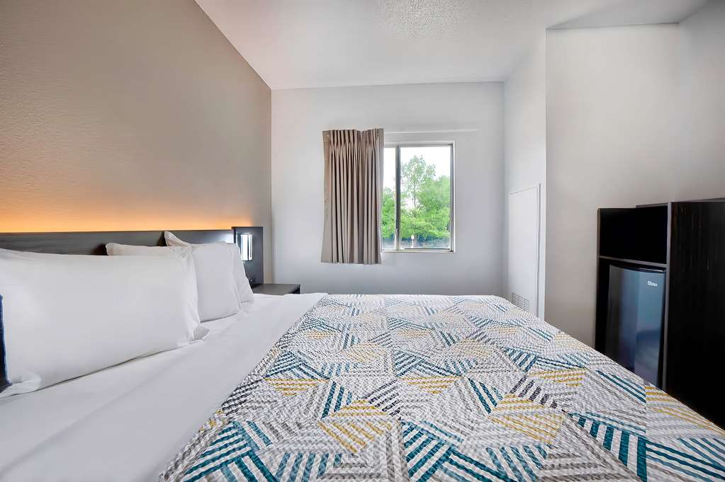 Motel 6 Benbrook TX Fort Worth - photo 14