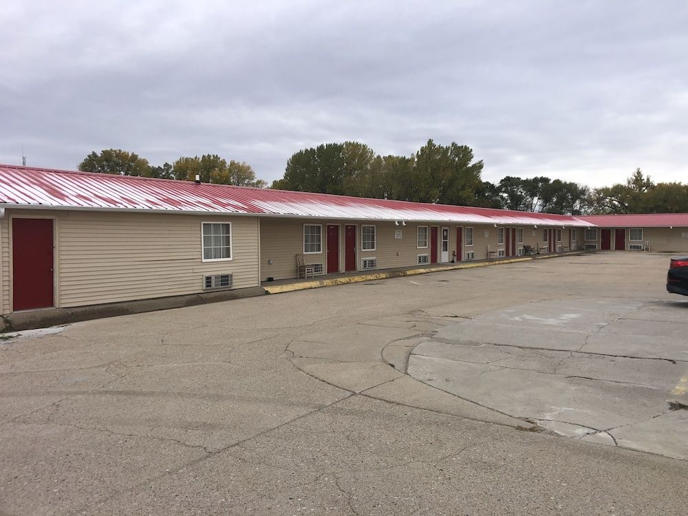 Big 12 Motel Broken Bow NE - featured photo